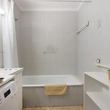 Vau Serenity Apartment
